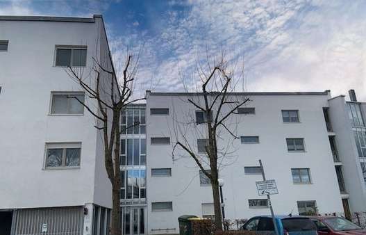 Hausansicht - Eingang 2 - Etagenwohnung in 86343 Königsbrunn mit 74m² kaufen