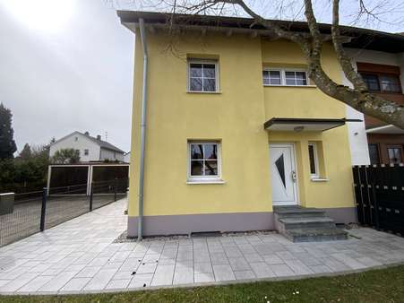 Außenansicht - Reiheneckhaus in 87700 Memmingen mit 120m² kaufen