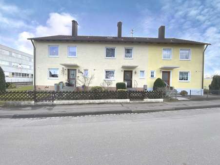 Ansicht Ansicht - Reihenmittelhaus in 89335 Ichenhausen mit 102m² kaufen
