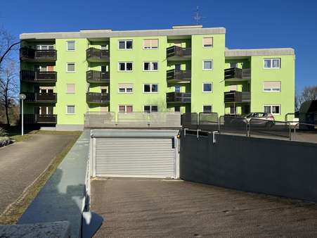 Hausansicht mit Tiefgarage - Etagenwohnung in 89312 Günzburg mit 85m² kaufen