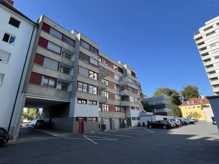 Innenhof Innenhof - Etagenwohnung in 89231 Neu-Ulm mit 84m² kaufen