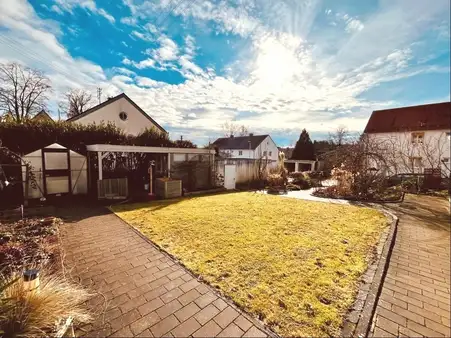 Top gepflegte Doppelhaushälfte in Krumbach
