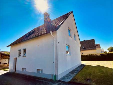 Nordwestansicht - Einfamilienhaus in 86470 Thannhausen mit 104m² kaufen