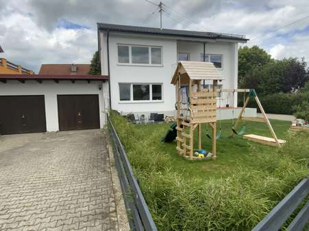 Außenansicht Außenansicht - Zweifamilienhaus in 87740 Buxheim mit 225m² kaufen