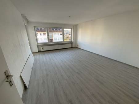 Wohnzimmer Wohnzimmer - Zweifamilienhaus in 87740 Buxheim mit 225m² kaufen