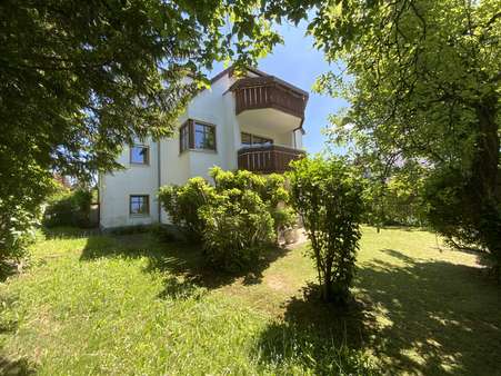 Ansicht aus dem Garten Ansicht aus dem Garten - Dachgeschosswohnung in 87700 Memmingen mit 115m² kaufen