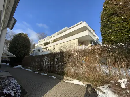 Wohnung im Penthouse-Stil mit freiem Blick!