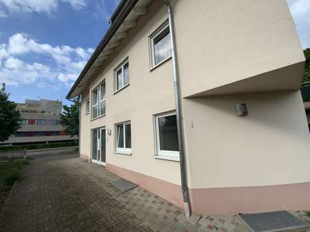 Außenansicht - Erdgeschosswohnung in 87700 Memmingen mit 125m² kaufen