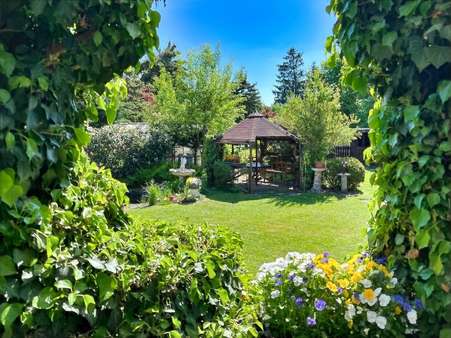 Ausblick in den Garten Ausblick in den Garten - Doppelhaushälfte in 86836 Untermeitingen mit 174m² kaufen