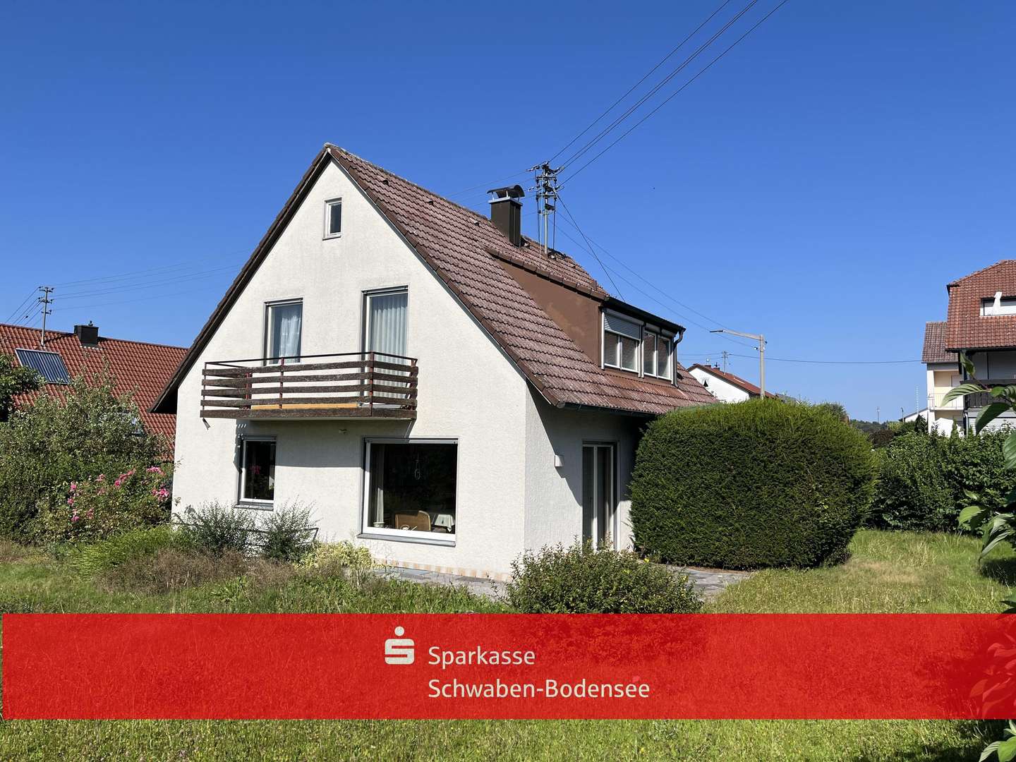 Hausansicht mit Garten Hausansicht mit Garten - Einfamilienhaus in 89312 Günzburg mit 129m² kaufen
