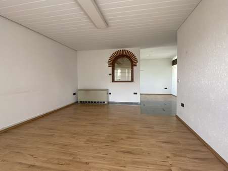 Wohnzimmer Blick Esszimmer Wohnzimmer Blick Esszimmer - Etagenwohnung in 86707 Westendorf mit 107m² kaufen