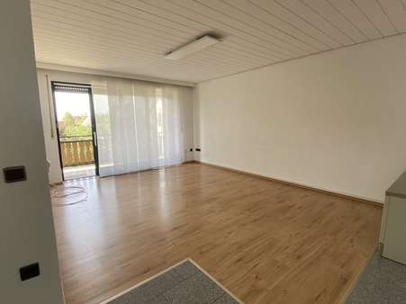 Wohnzimmer Zugang zur Terrasse Wohnzimmer Zugang zur Terrasse - Etagenwohnung in 86707 Westendorf mit 107m² kaufen