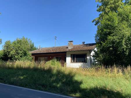 Ansicht von Süd-Osten - Bungalow in 86554 Pöttmes mit 124m² kaufen