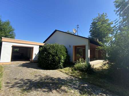 Ansicht von Süden - Bungalow in 86554 Pöttmes mit 124m² kaufen