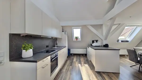 Stylische 2-Zimmer-Galeriewohnung in Haunstetten nähe Krankenhaus! 