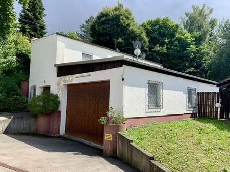 Hausansicht mit Werkhalle Hausansicht mit Werkhalle - Einfamilienhaus in 86356 Neusäß mit 82m² kaufen