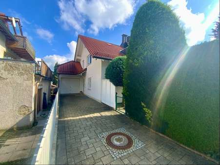 Zufahrt Zufahrt - Doppelhaushälfte in 86825 Bad Wörishofen mit 135m² kaufen