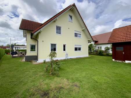 Außenansicht - Zweifamilienhaus in 87727 Babenhausen mit 169m² kaufen