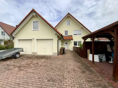 Außenansicht - Zweifamilienhaus in 87727 Babenhausen mit 169m² kaufen