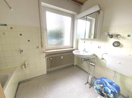 Bad - Erdgeschosswohnung in 89312 Günzburg mit 80m² kaufen