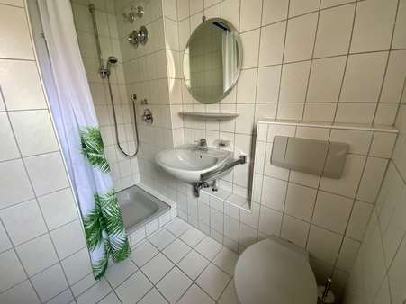 Badezimmer mit Fenster Badezimmer mit Fenster - Etagenwohnung in 88131 Lindau mit 40m² kaufen