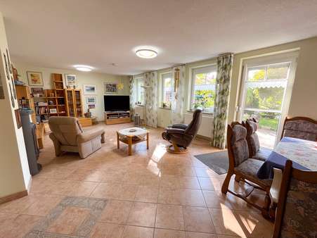 Wohn- und Esbbereich Wohn- und Esbbereich - Erdgeschosswohnung in 86830 Schwabmünchen mit 103m² kaufen