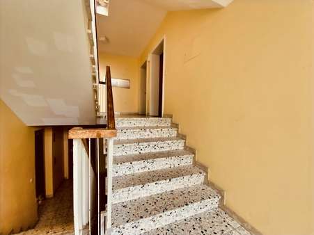 gepflegtes Treppenhaus gepflegtes Treppenhaus - Etagenwohnung in 86381 Krumbach mit 41m² kaufen