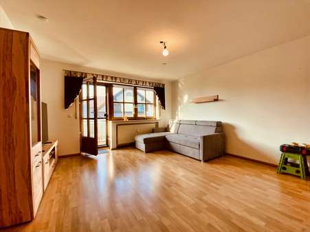heller Wohnbereich mit Westbalkonzugang - Etagenwohnung in 86470 Thannhausen mit 50m² kaufen