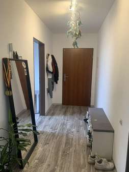 großzügige Diele großzügige Diele - Etagenwohnung in 86343 Königsbrunn mit 59m² kaufen