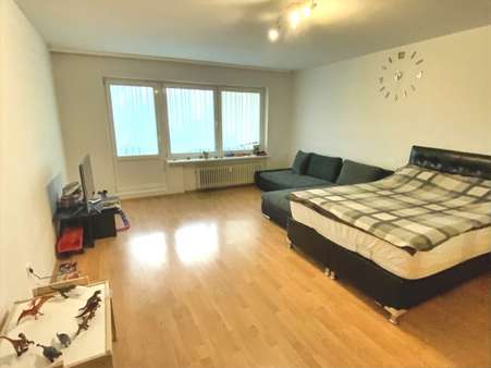 Wohnzimmer Wohnzimmer - Etagenwohnung in 89312 Günzburg mit 82m² kaufen