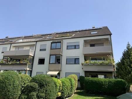 Westseite mit Balkonen und Loggia - Etagenwohnung in 86156 Augsburg mit 65m² kaufen