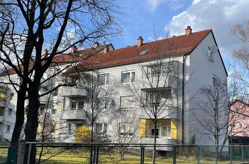 sonnige Balkone Südseite - Etagenwohnung in 86179 Augsburg mit 71m² kaufen