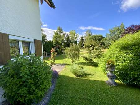 Gartenblick - Mehrfamilienhaus in 88319 Aitrach mit 282m² kaufen