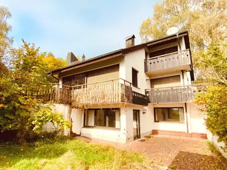 Architektenhaus im Dornrößchenschlaf in Harthausen