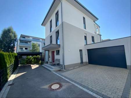 Einfahrt/Garage - Einfamilienhaus in 86825 Bad Wörishofen mit 182m² kaufen