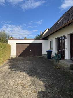 Geräumige Garage - Einfamilienhaus in 86343 Königsbrunn mit 160m² kaufen