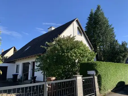 Freistehendes Einfamilienhaus in ruhiger Lage in Königsbrunn