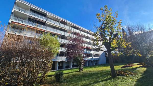 Hausansicht Westseite - Etagenwohnung in 87600 Kaufbeuren mit 98m² kaufen