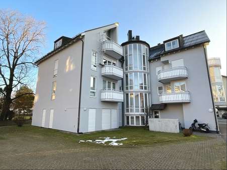 Rückseite + Besucherparkplätze - Etagenwohnung in 87527 Sonthofen mit 63m² kaufen