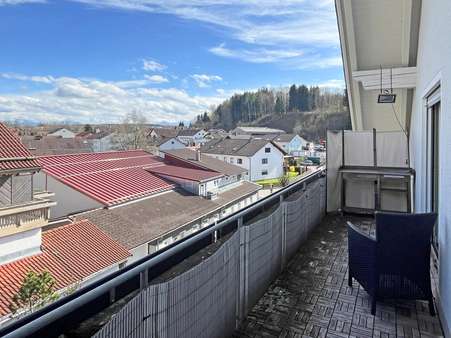 Balkon mit Aussicht - Dachgeschosswohnung in 87616 Marktoberdorf mit 80m² kaufen