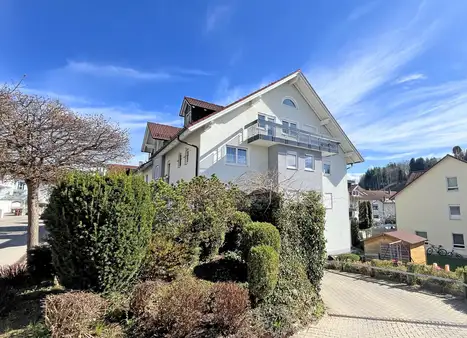 Eine richtig schöne Dachgeschosswohnung mit Bergblick