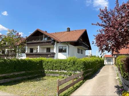 Hausansicht Südost - Dachgeschosswohnung in 87527 Sonthofen mit 125m² kaufen