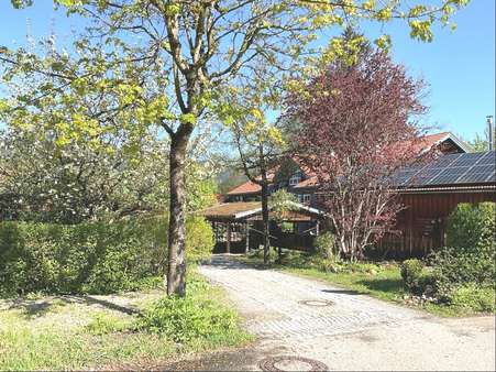 Zufahrt zum Wohnpark - Maisonette-Wohnung in 87534 Oberstaufen mit 115m² kaufen