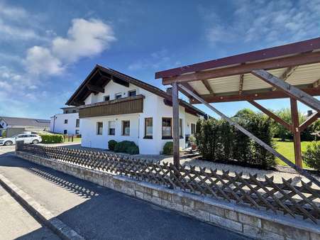 Ansicht von der Straße - Einfamilienhaus in 87668 Rieden mit 207m² kaufen