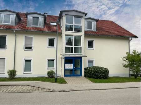 Hauseingang - Erdgeschosswohnung in 87437 Kempten mit 33m² mieten