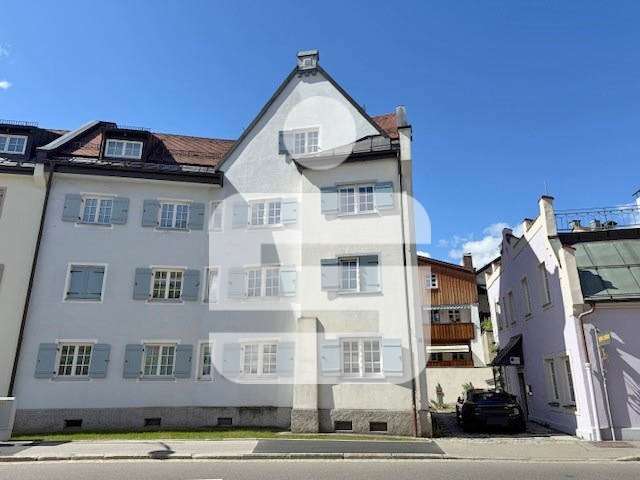 Titelbild - Dachgeschosswohnung in 87629 Füssen mit 90m² kaufen