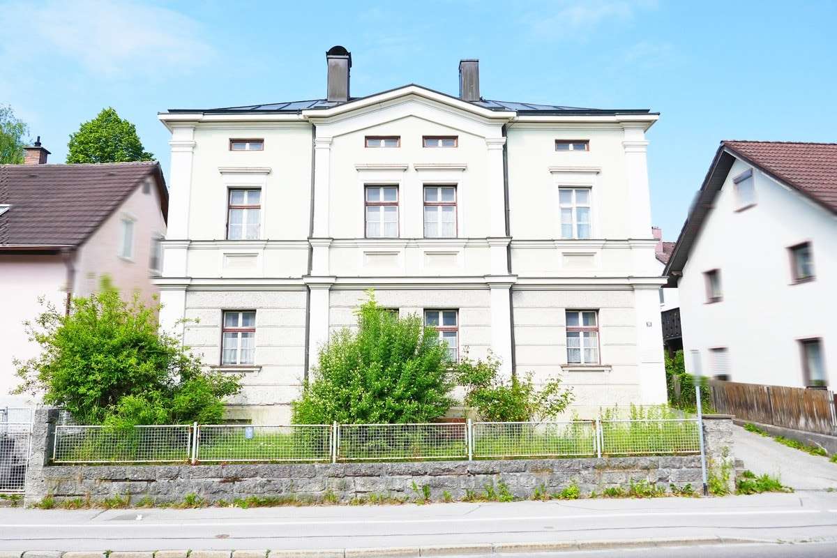 Historische Fassade zur Straße - Einfamilienhaus in 87600 Kaufbeuren mit 359m² kaufen