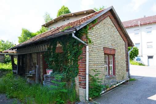 Waschküche und Holzlege - Einfamilienhaus in 87600 Kaufbeuren mit 359m² kaufen