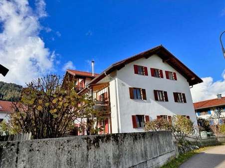 Außenansicht - Etagenwohnung in 87459 Pfronten mit 72m² kaufen