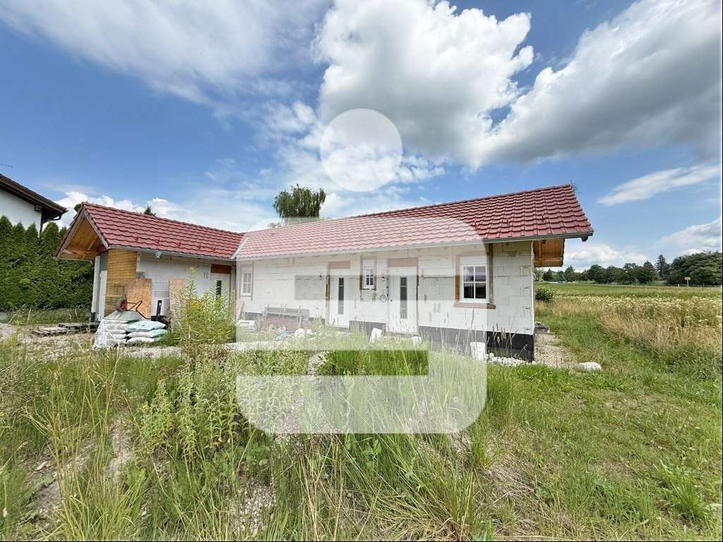 Titelbild Titelbild - Bungalow in 87642 Halblech mit 49m² kaufen